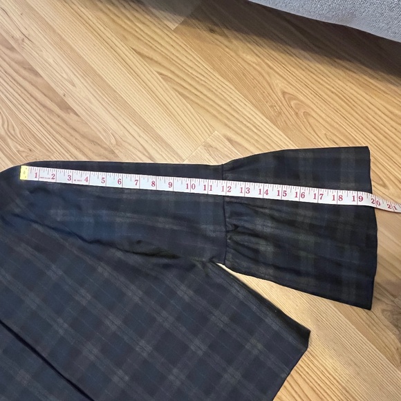 Zara "Black Watch'" (M) jacket with ruffle sleeves and rhinestone button - Picture 15 of 16